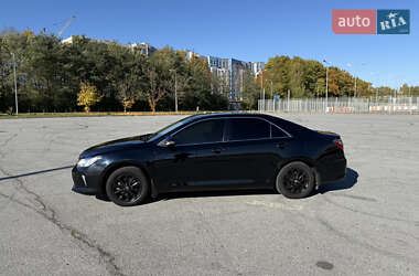 Седан Toyota Camry 2015 в  фото 15 Седан Toyota Camry 2015 в