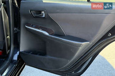 Седан Toyota Camry 2015 в  фото 23 Седан Toyota Camry 2015 в