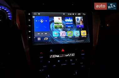 Седан Toyota Camry 2015 в  фото 50 Седан Toyota Camry 2015 в