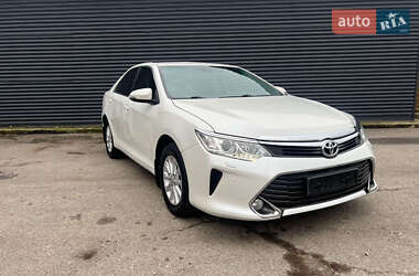 Седан Toyota Camry 2016 в Полтаві