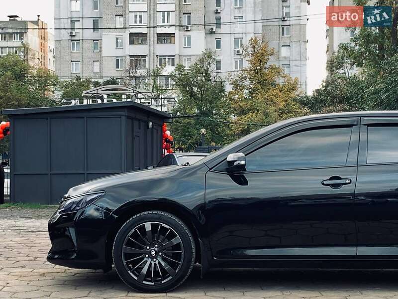 Седан Toyota Camry 2014 в Николаеве