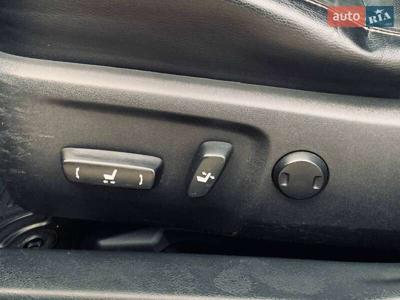 Седан Toyota Camry 2014 в Николаеве