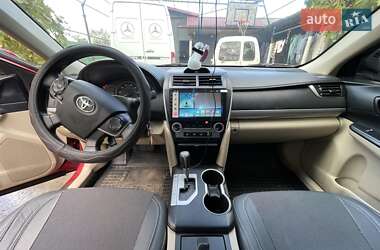 Седан Toyota Camry 2012 в 