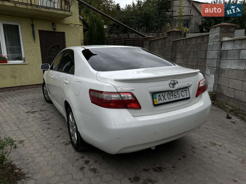 Седан Toyota Camry 2008 в Кременце