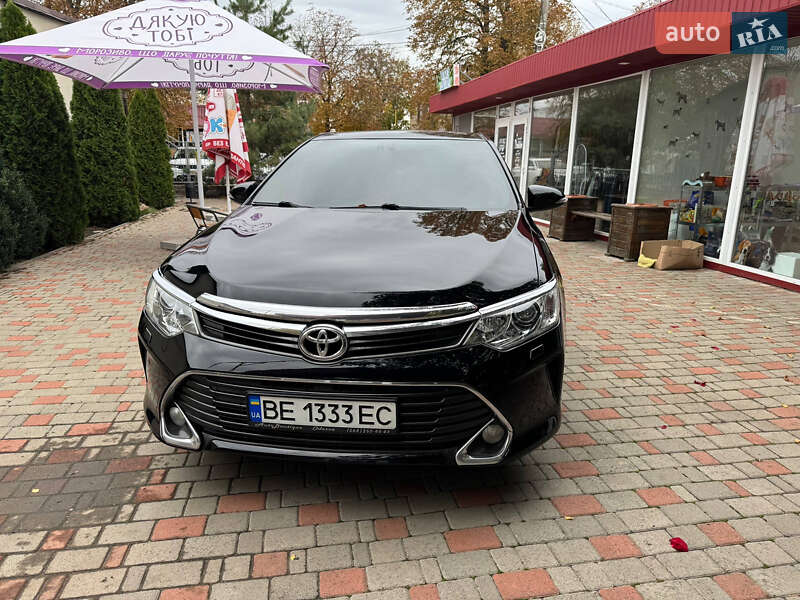 Седан Toyota Camry 2014 в Врадиевке