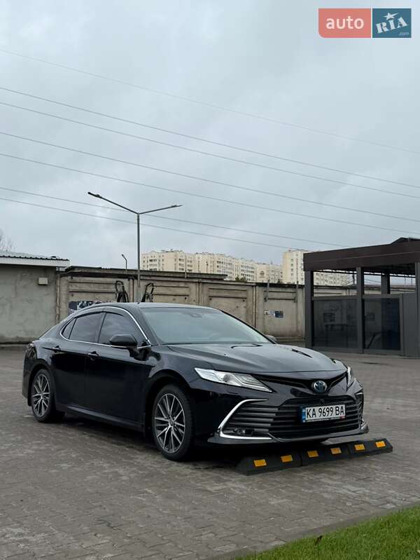 Седан Toyota Camry 2022 в Киеве фото 2 Седан Toyota Camry 2022 в Киеве