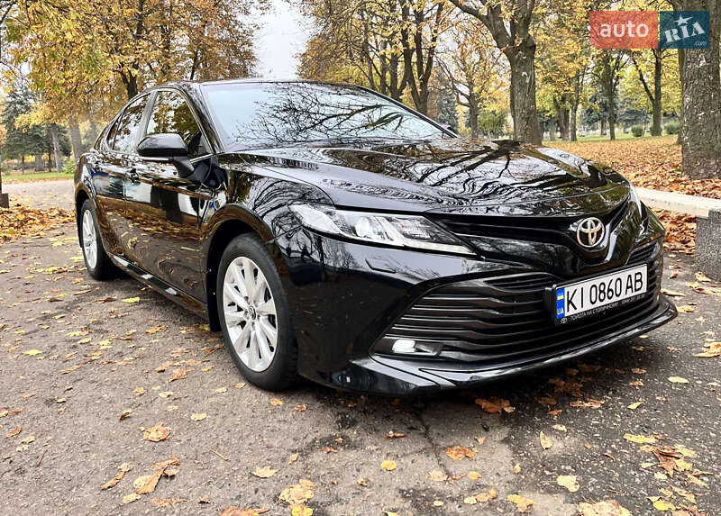 Седан Toyota Camry 2018 в Киеве фото 2 Седан Toyota Camry 2018 в Киеве