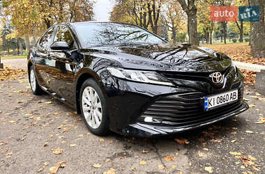 Седан Toyota Camry 2018 в 