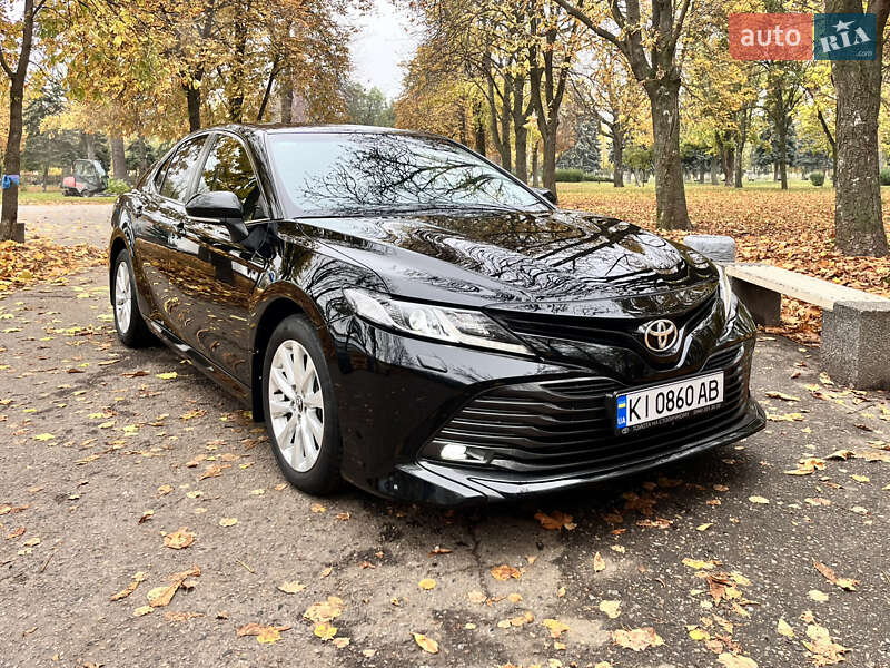 Седан Toyota Camry 2018 в Киеве фото 10 Седан Toyota Camry 2018 в Киеве