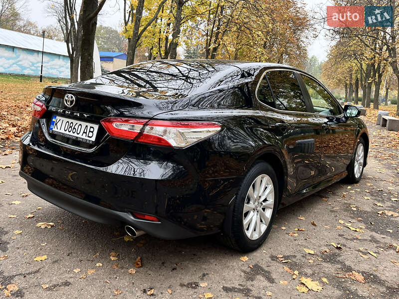 Седан Toyota Camry 2018 в Киеве фото 18 Седан Toyota Camry 2018 в Киеве