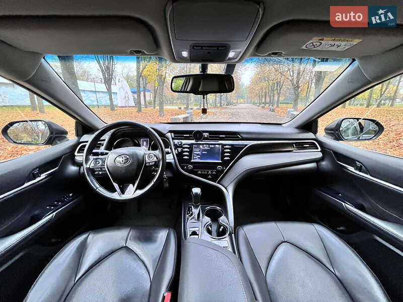 Седан Toyota Camry 2018 в Киеве фото 26 Седан Toyota Camry 2018 в Киеве