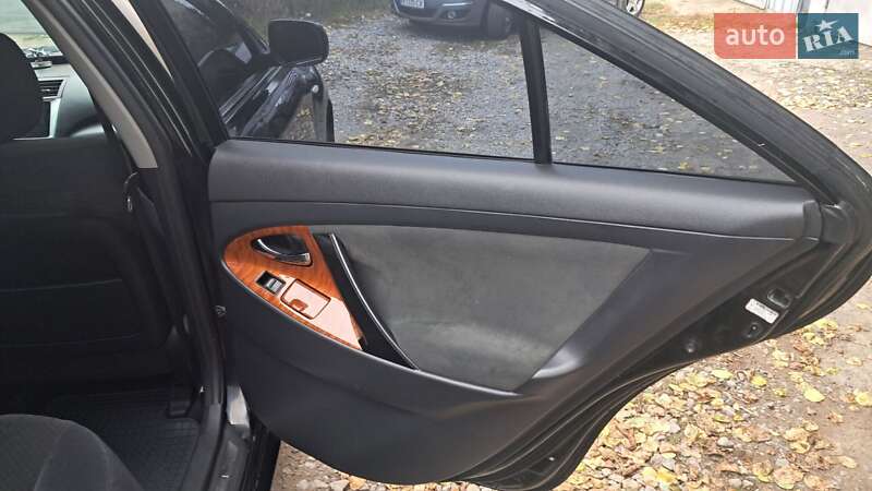 Седан Toyota Camry 2008 в Виннице