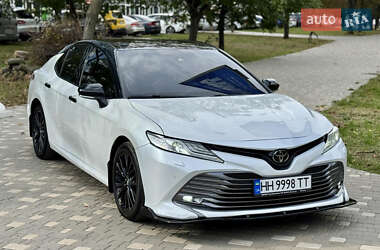 Седан Toyota Camry 2018 в  фото 2 Седан Toyota Camry 2018 в
