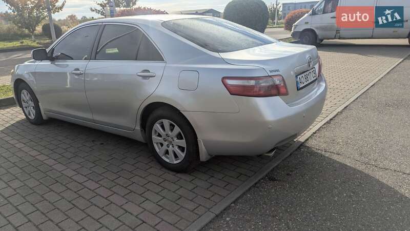 Седан Toyota Camry 2007 в Виноградові