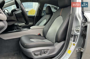 Седан Toyota Camry 2020 в  фото 32 Седан Toyota Camry 2020 в