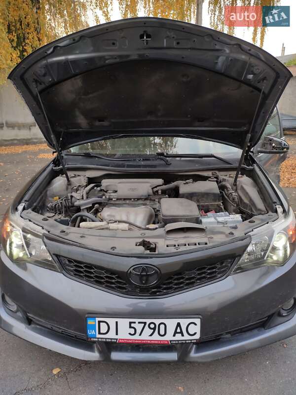 Седан Toyota Camry 2014 в Ровно фото 17 Седан Toyota Camry 2014 в Ровно