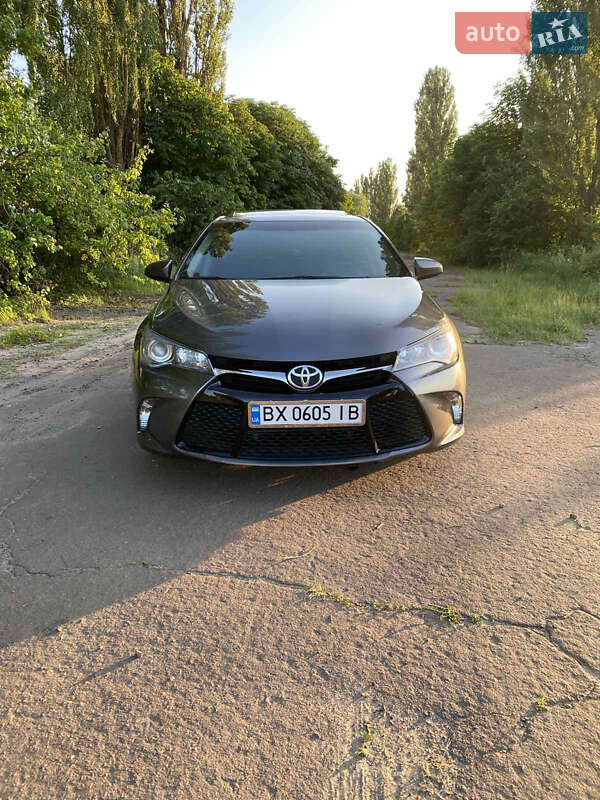 Седан Toyota Camry 2017 в Киеве фото 7 Седан Toyota Camry 2017 в Киеве
