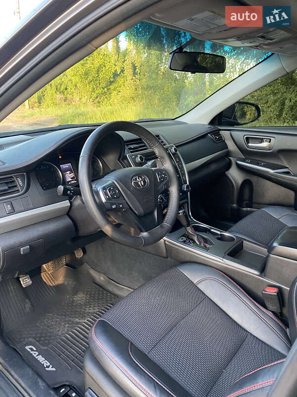 Седан Toyota Camry 2017 в Киеве фото 14 Седан Toyota Camry 2017 в Киеве