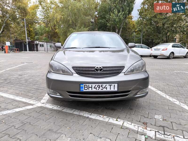 Седан Toyota Camry 2003 в Одессе