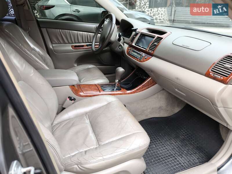 Седан Toyota Camry 2003 в Одессе