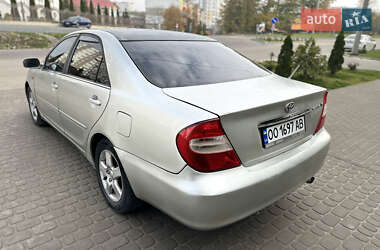 Седан Toyota Camry 2003 в  фото 19 Седан Toyota Camry 2003 в