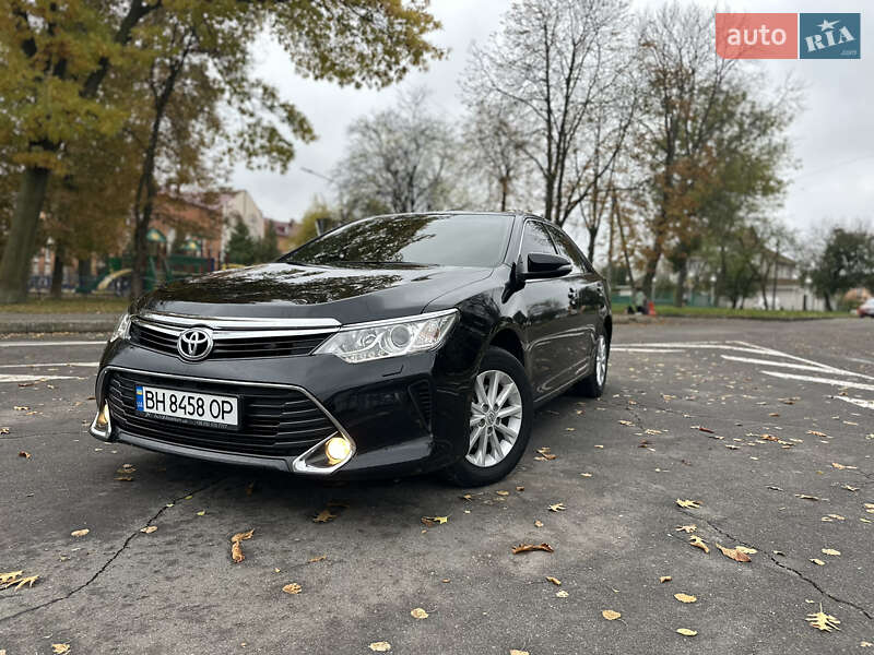 Седан Toyota Camry 2017 в Вінниці