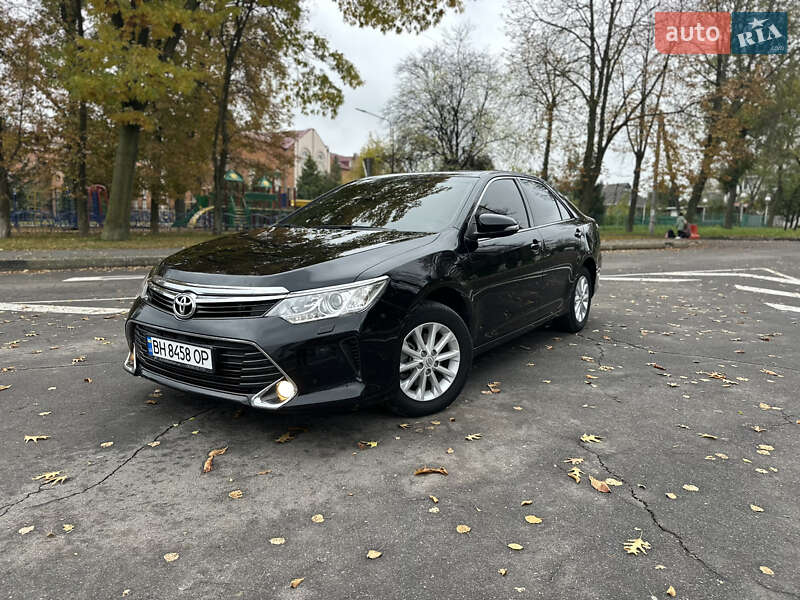 Седан Toyota Camry 2017 в Вінниці
