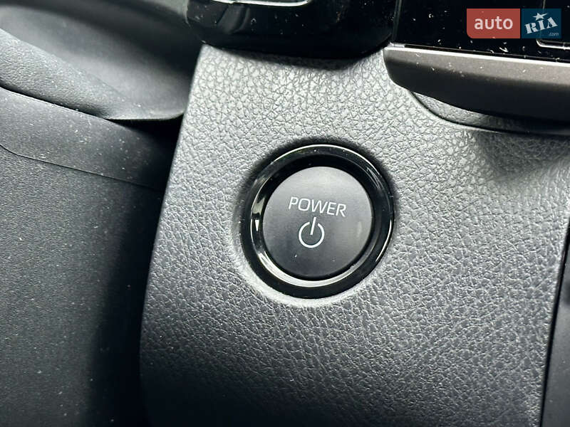 Седан Toyota Camry 2024 в Києві