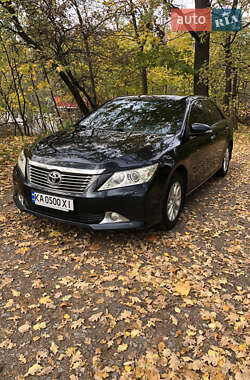 Седан Toyota Camry 2011 в Киеве