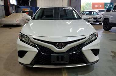 Седан Toyota Camry 2018 в 