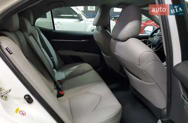 Седан Toyota Camry 2018 в 