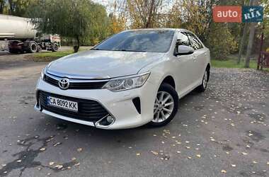 Седан Toyota Camry 2016 в Черкасах