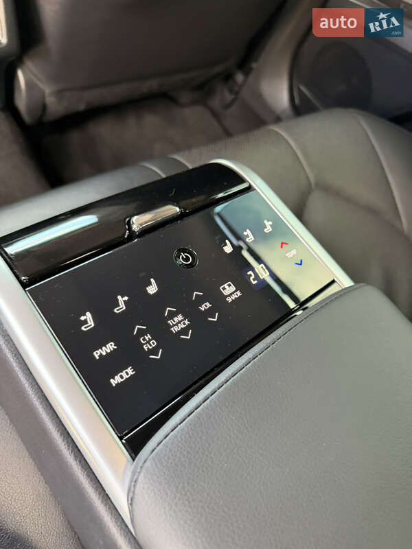 Седан Toyota Camry 2022 в Днепре