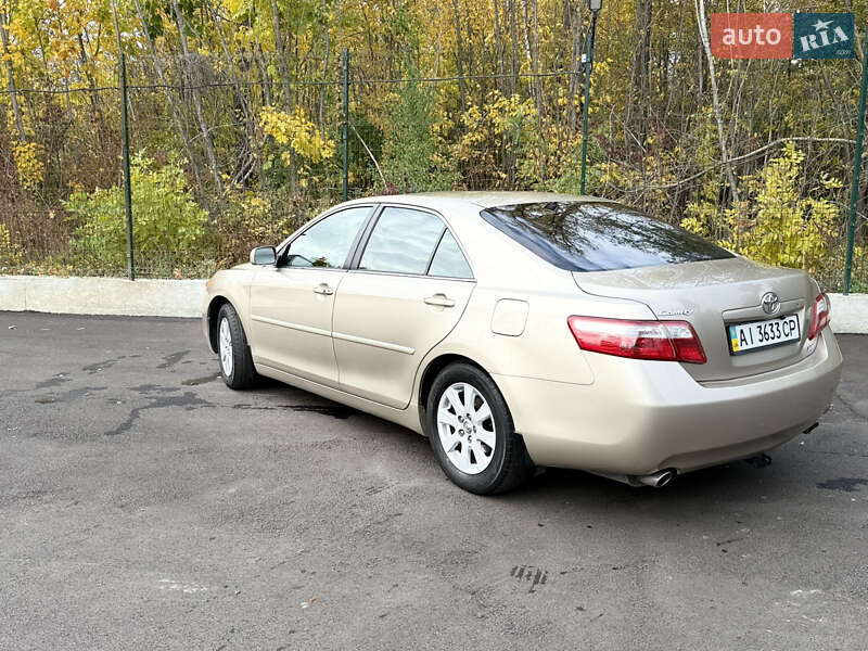 Седан Toyota Camry 2007 в Киеве