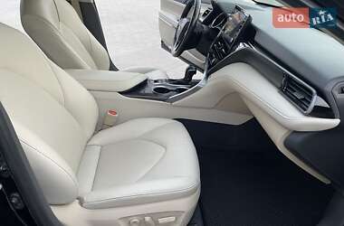 Седан Toyota Camry 2022 в 