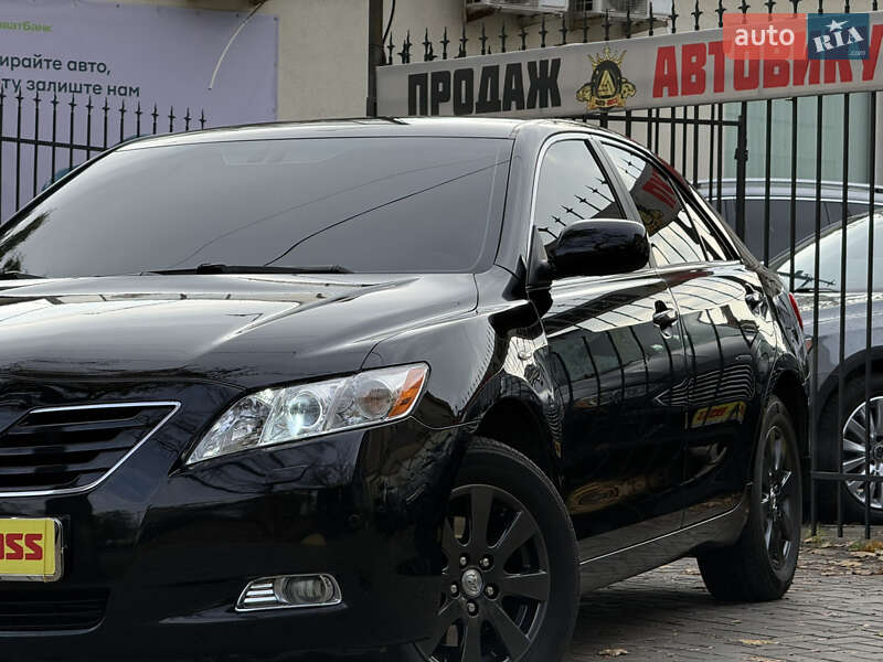 Седан Toyota Camry 2008 в Николаеве