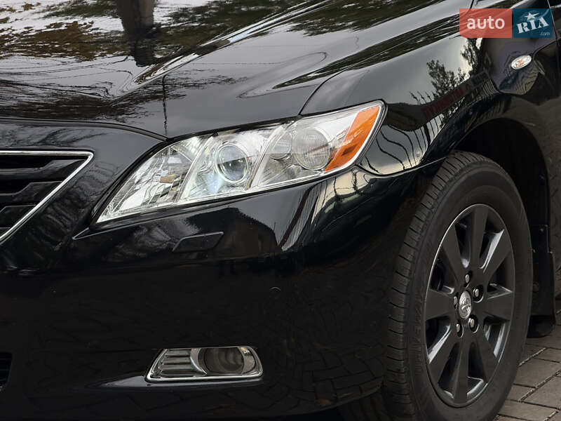 Седан Toyota Camry 2008 в Николаеве