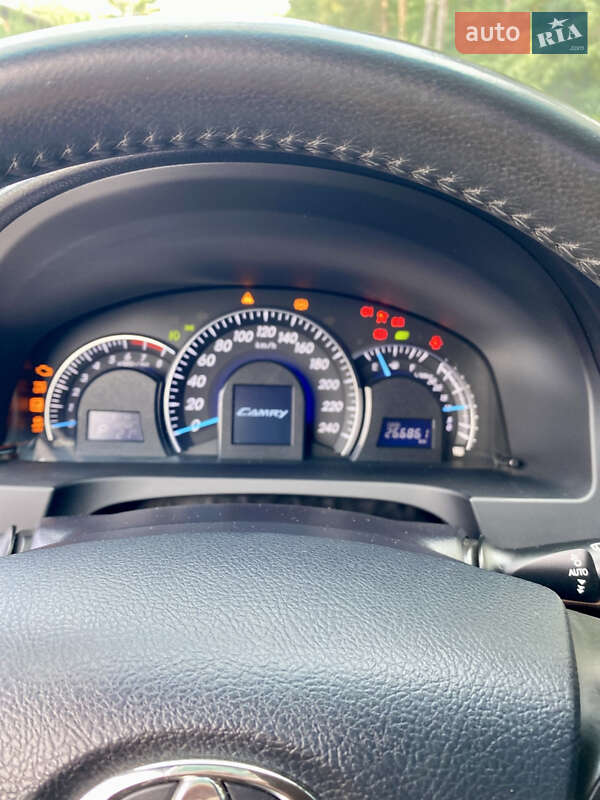 Седан Toyota Camry 2013 в Житомире фото 11 Седан Toyota Camry 2013 в Житомире