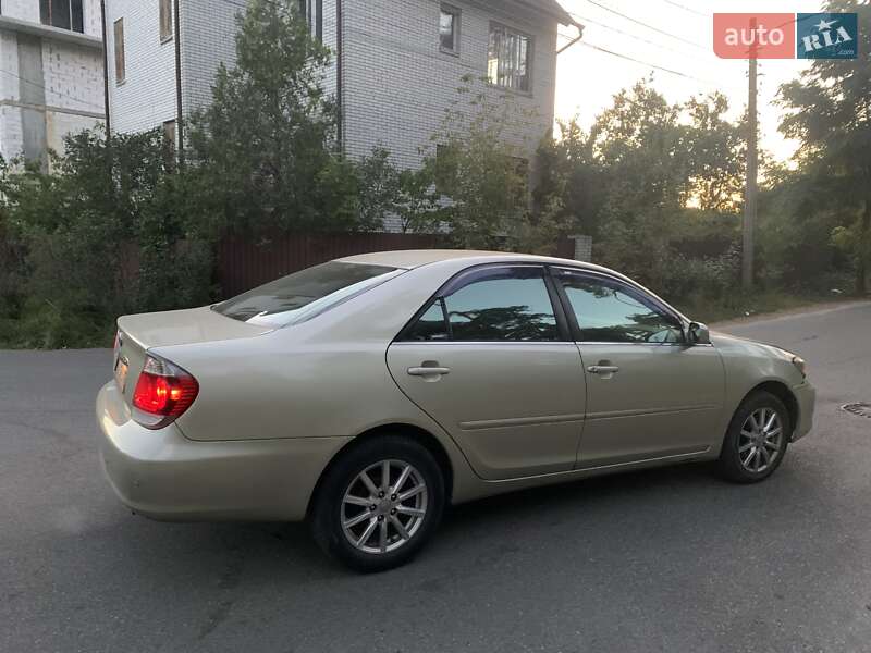 Седан Toyota Camry 2004 в Киеве фото 5 Седан Toyota Camry 2004 в Киеве