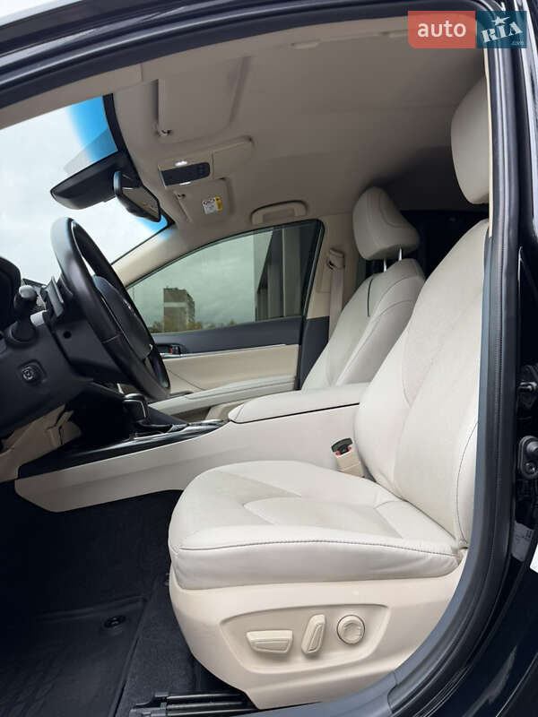Седан Toyota Camry 2022 в Киеве фото 26 Седан Toyota Camry 2022 в Киеве
