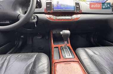 Седан Toyota Camry 2003 в  фото 20 Седан Toyota Camry 2003 в