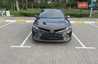 Седан Toyota Camry 2018 в 