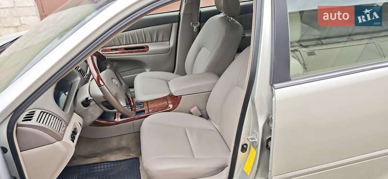 Седан Toyota Camry 2002 в Одессе