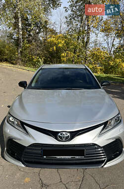 Седан Toyota Camry 2021 в 