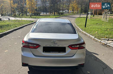Седан Toyota Camry 2021 в 