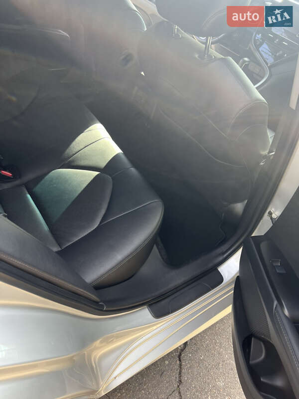 Седан Toyota Camry 2021 в Киеве фото 16 Седан Toyota Camry 2021 в Киеве