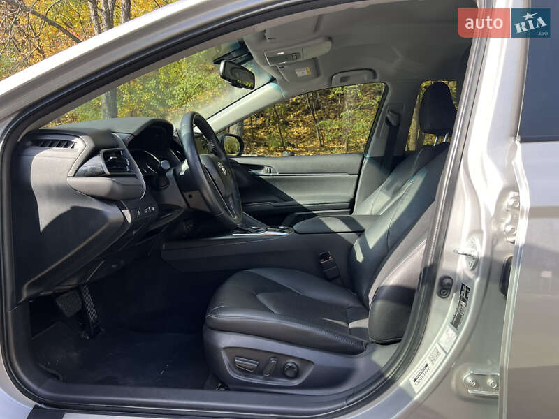 Седан Toyota Camry 2021 в Киеве фото 18 Седан Toyota Camry 2021 в Киеве