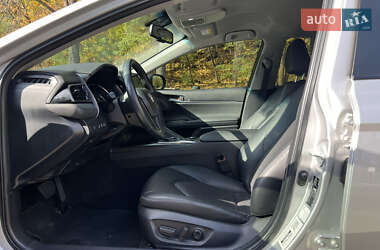 Седан Toyota Camry 2021 в 