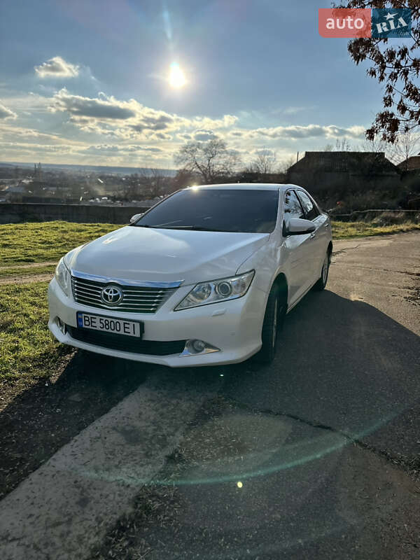 Седан Toyota Camry 2011 в Новой Одессе