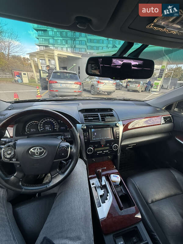 Седан Toyota Camry 2011 в Львове